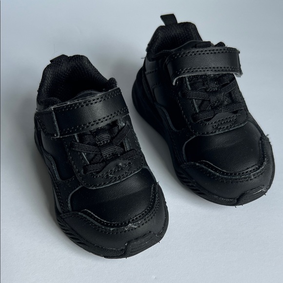 stride rite M2P Brighton boys sneaker, size 5W, black sneaker - Picture 1 of 2